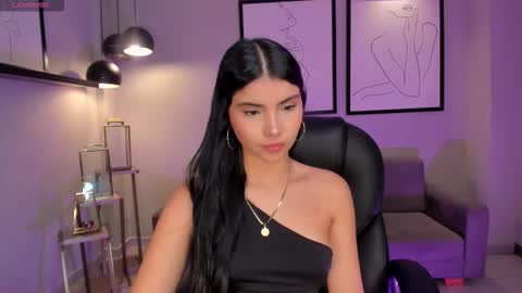 Call me Mia  online show from 5, 12, 2025