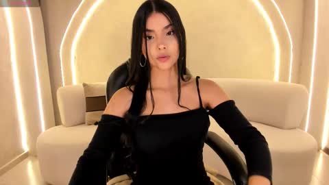 Call me Mia  online show from 4, 2, 2026