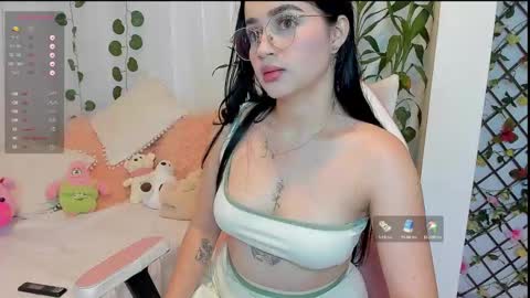 mia 600am-1000am Colombia time online show from 2, 3, 2025