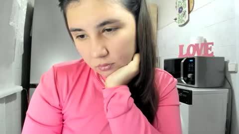 Snapshot of miamarrone chatting on 25, 11, 2025 MiaMarrone online show from 25, 11, 2025