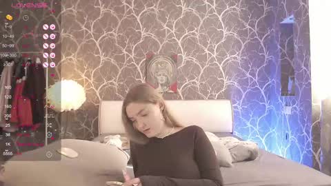 Snapshot of miamiameow chatting on 5, 5, 2026 Mia online show from 5, 5, 2026