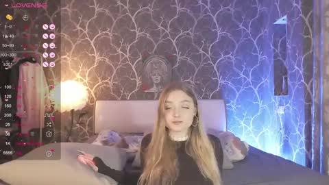 Snapshot of miamiameow chatting on 25, 5, 2026 Mia online show from 25, 5, 2026