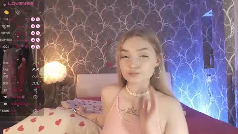 Snapshot of miamiameow chatting on 22, 6, 2026 Mia online show from 22, 6, 2026