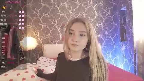 Snapshot of miamiameow chatting on 25, 6, 2026 Mia online show from 25, 6, 2026