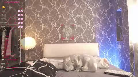 Snapshot of miamiameow chatting on 6, 7, 2026 Mia online show from 6, 7, 2026
