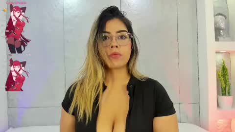 Snapshot of miamistrex chatting on 5, 10, 2025 Mia Mistrex online show from 5, 10, 2025