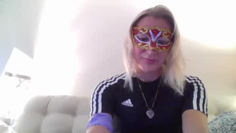 miamitransgirl305 online show from 23, 3, 2026