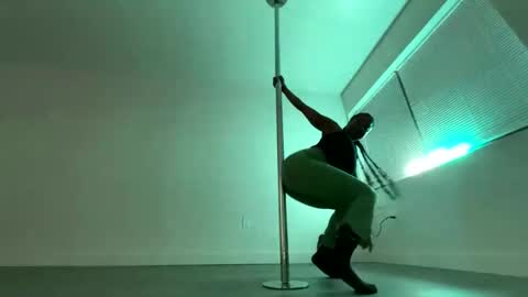 Snapshot of miamiworld chatting on 19, 9, 2025 MiamiWorld online show from 19, 9, 2025