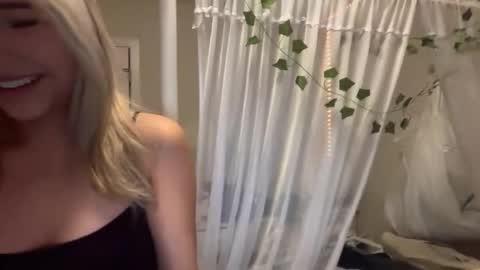 Mia online show from 26, 2, 2026