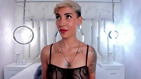 Mia Morgann online show from 27, 2, 2025