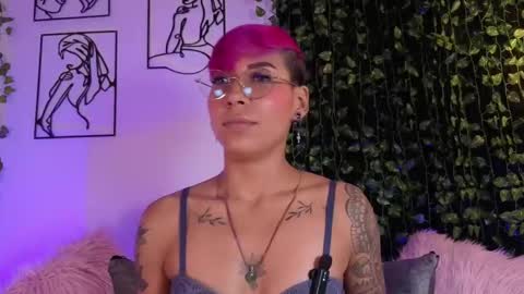 Mia Morgann online show from 5, 11, 2025