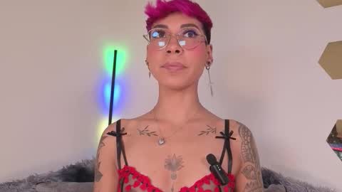 Mia Morgann online show from 26, 11, 2025