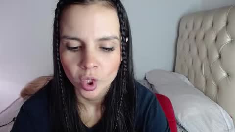 Snapshot of miarobinn_ chatting on 1, 12, 2024 miarobinn_ online show from 1, 12, 2024