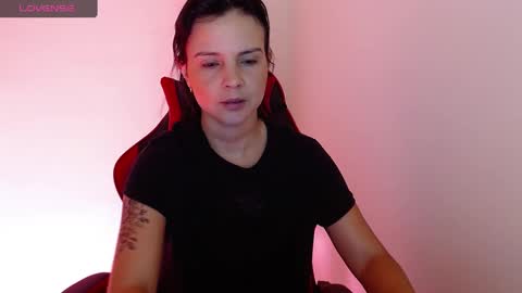 Snapshot of miarobinn_ chatting on 8, 10, 2025 miarobinn_ online show from 8, 10, 2025