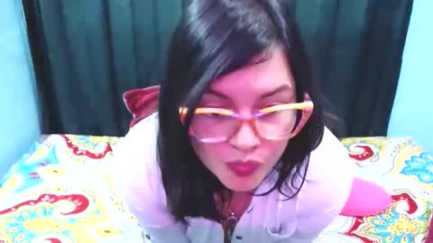 mia online show from 6, 6, 2026