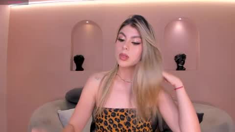 Mia Silva online show from 26, 5, 2026
