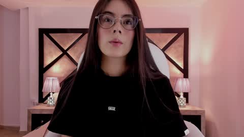 Mia online show from 27, 1, 2025