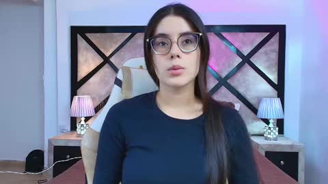 Snapshot of miasilverr chatting on 6, 10, 2025 Mia online show from 6, 10, 2025