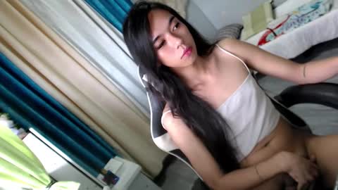 Snapshot of miatrixs chatting on 2, 1, 2025 Mia online show from 2, 1, 2025