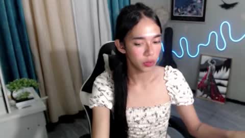 Snapshot of miatrixs chatting on 2, 2, 2025 Mia online show from 2, 2, 2025