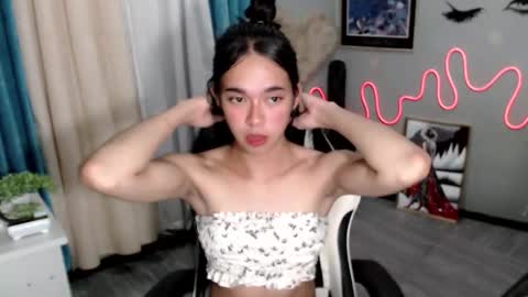 Snapshot of miatrixs chatting on 2, 2, 2025 Mia online show from 2, 2, 2025