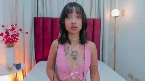 MiaValente online show from 10, 1, 2025