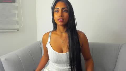 Snapshot of miavelvet_22 chatting on 2, 12, 2025 Mia Velvet online show from 2, 12, 2025