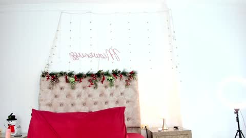 Miavenuss 1 online show from 28, 12, 2024