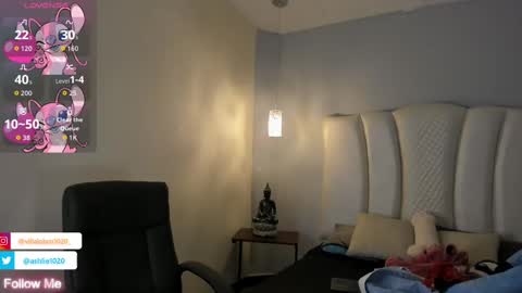 Snapshot of miavillalobos_ chatting on 1, 10, 2025 Mia Villalobos online show from 1, 10, 2025