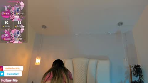 Snapshot of miavillalobos_ chatting on 6, 10, 2025 Mia Villalobos online show from 6, 10, 2025