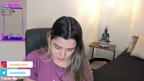 Snapshot of miavillalobos_ chatting on 21, 10, 2025 Mia Villalobos online show from 21, 10, 2025