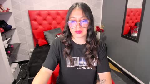 Snapshot of miawils_ chatting on 20, 1, 2025 M I A W I L S online show from 20, 1, 2025