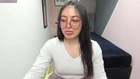 Snapshot of miawils_ chatting on 4, 2, 2025 M I A W I L S online show from 4, 2, 2025