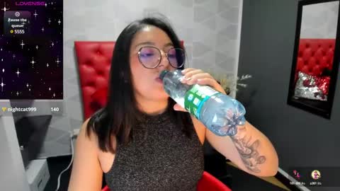 Snapshot of miawils_ chatting on 6, 3, 2025 M I A W I L S online show from 6, 3, 2025