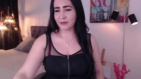 Snapshot of miawilson_1 chatting on 11, 1, 2025 Mia Wilson online show from 11, 1, 2025