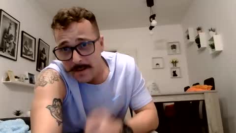 Snapshot of mich6921 chatting on 24, 5, 2026 MILO MIAMI online show from 24, 5, 2026