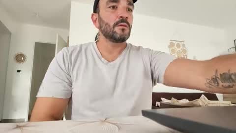 Snapshot of michael666c chatting on 16, 9, 2025 michael666c online show from 16, 9, 2025