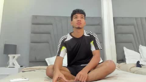 Snapshot of michael__ross chatting on 12, 1, 2026 Michael Ross online show from 12, 1, 2026