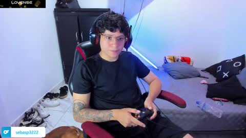 Snapshot of michael_kendall0 chatting on 4, 3, 2025 michael independent model online show from 4, 3, 2025