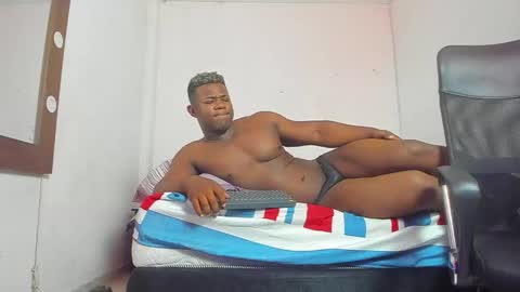 Snapshot of michael_smitht chatting on 13, 12, 2025 Michael online show from 13, 12, 2025