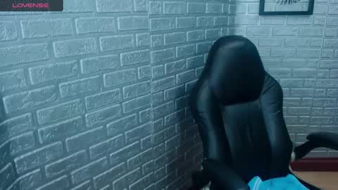 Snapshot of michael_twuis chatting on 6, 10, 2025 I AM MICHAEL online show from 6, 10, 2025