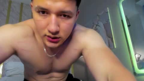 MichaelConnor  online show from 17, 12, 2024