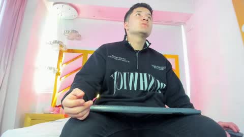 MichaelConnor  online show from 30, 1, 2025