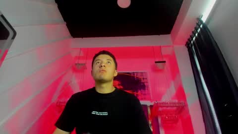 MichaelConnor  online show from 31, 1, 2025