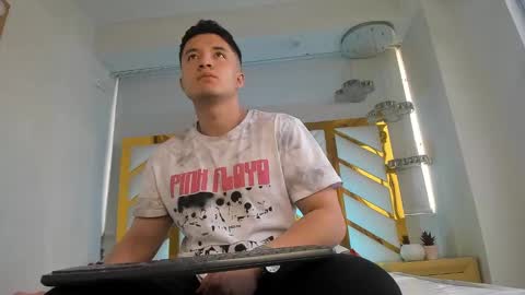 MichaelConnor  online show from 7, 2, 2025