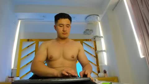 MichaelConnor  online show from 7, 2, 2025