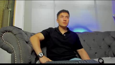 MichaelConnor  online show from 11, 2, 2025