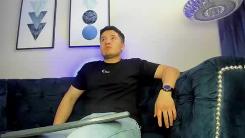 MichaelConnor  online show from 18, 2, 2025