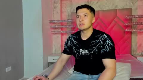 MichaelConnor  online show from 27, 2, 2025