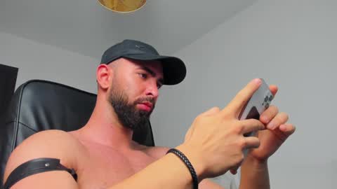 MichaelEvansx online show from 17, 12, 2024